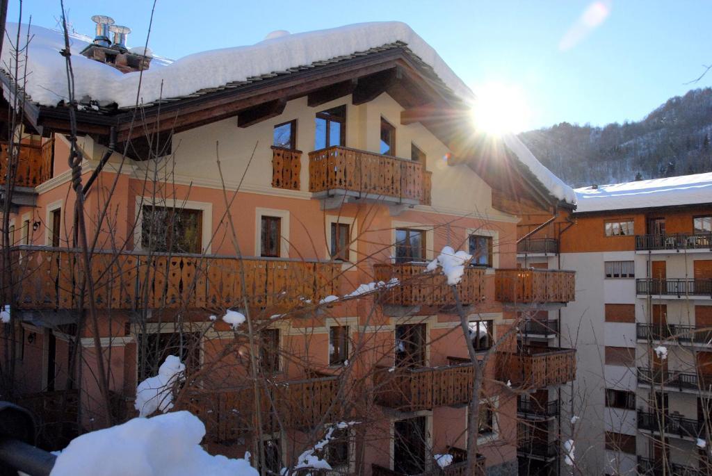 Limone Palace Aparthotel Limone Piemonte Exterior photo