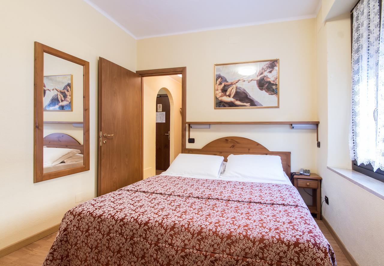 Limone Palace Aparthotel Limone Piemonte Exterior photo