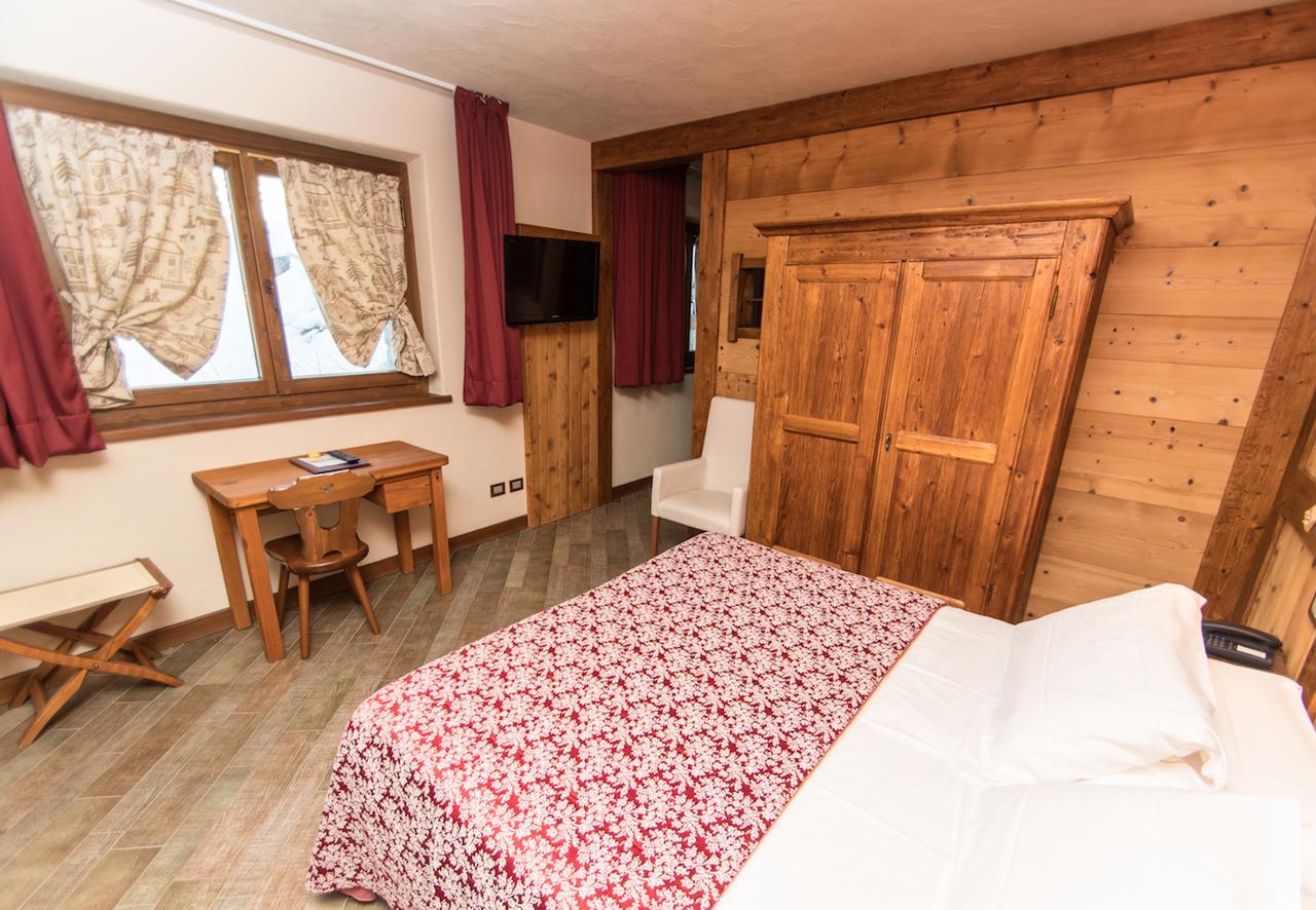 Limone Palace Aparthotel Limone Piemonte Exterior photo